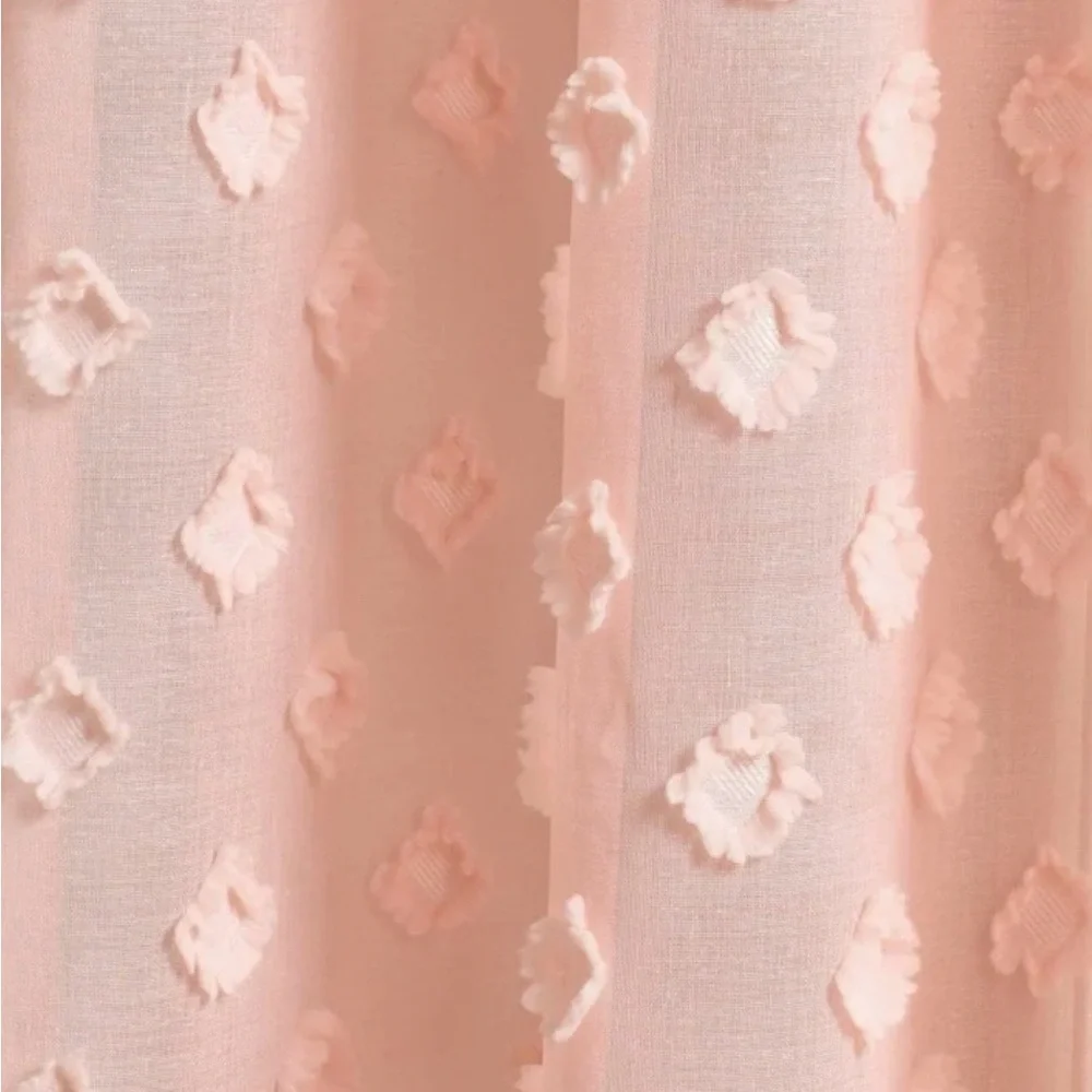 🌸 Lush Decor pair grommet curtains with valance.